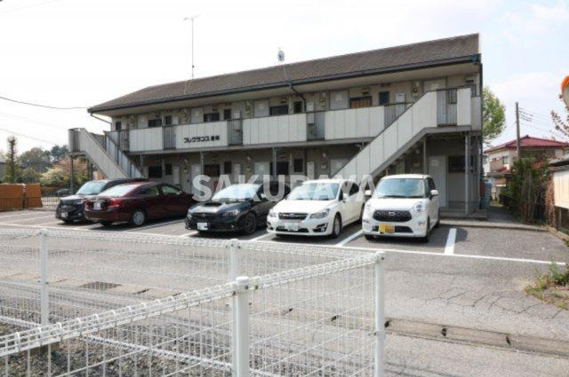 フレグランス倉林の駐車場