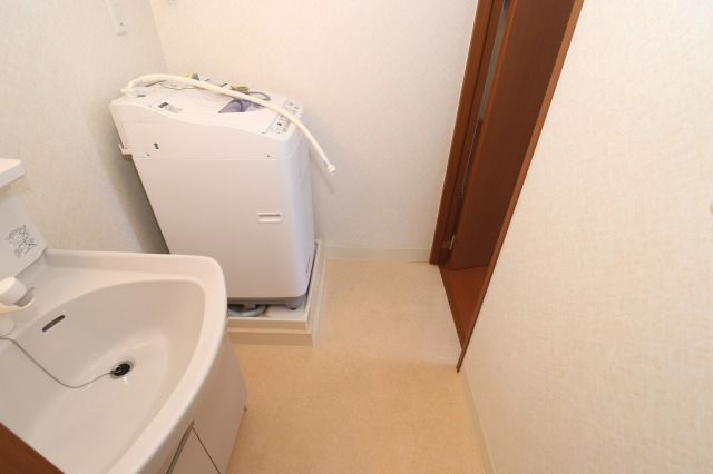 ロイヤルリバーの洗面所|ゆったりとスペースのある洗面所