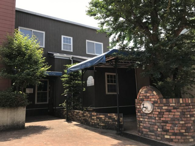 多摩市連光寺３丁目の住宅付店舗一部