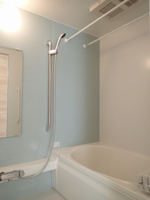 【浴室】 | チェスナッツメゾンⅢ【SHM】 | ※参考写真※追い焚き機能・浴室暖房乾燥機付きバスルーム♪お風呂に浸かって一日の疲れもすっきりリフレッシュ♪