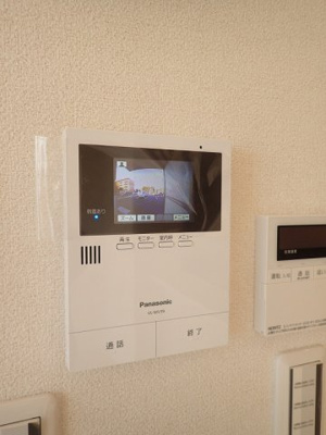 【セキュリティ】 | チェスナッツメゾンⅢ【SHM】 | ※参考写真※防犯対策に有効なカメラ付きインターホン！突然の来客やお子様のお留守番でも安心です◎