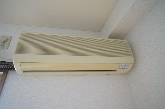 【設備】 | コーポラベンダー | 空調設備