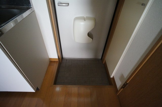 【玄関】 | コーポラベンダー