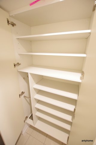 ディームス新大阪　仲介手数料無料の収納