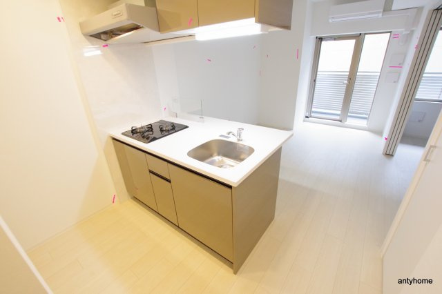 ディームス新大阪　仲介手数料無料の居間・リビング