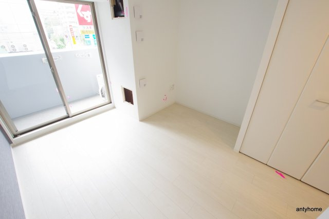 ディームス新大阪　仲介手数料無料の居間・リビング