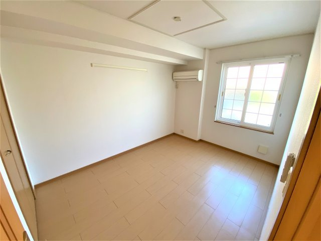 オレンジハウスBの洋室