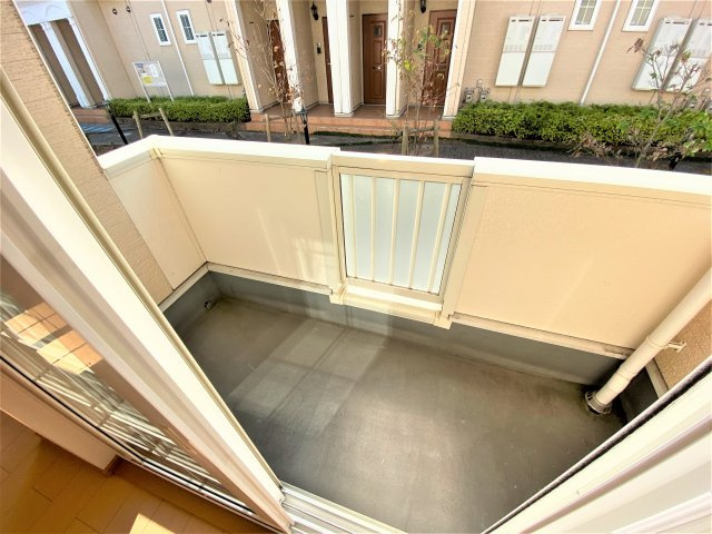 オレンジハウスBのバルコニー