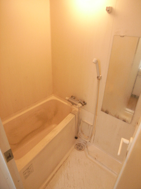 アクタス天神セントラルタワー　14階の浴室|別号室のものです。現状優先になります。