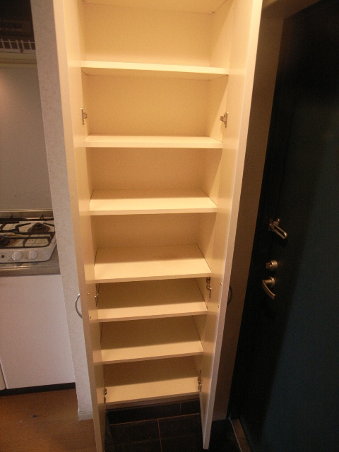 アクタス天神セントラルタワー　14階の収納|別号室のものです。現状優先になります。