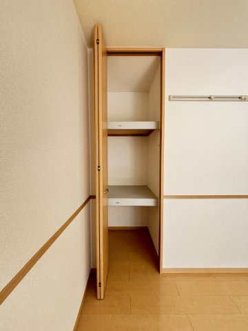 リビングタウン両三柳Ｂ棟の収納