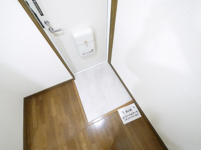 ハーティハイツの玄関|明るい玄関です