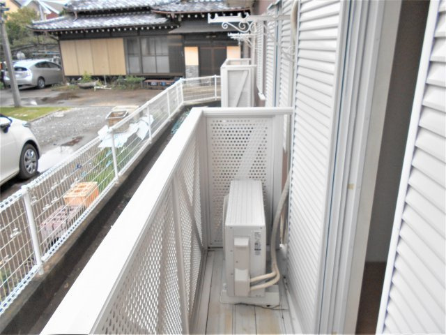ドエル津田沼のバルコニー|日当たりの良いバルコニーは洗濯物も良く乾きますね