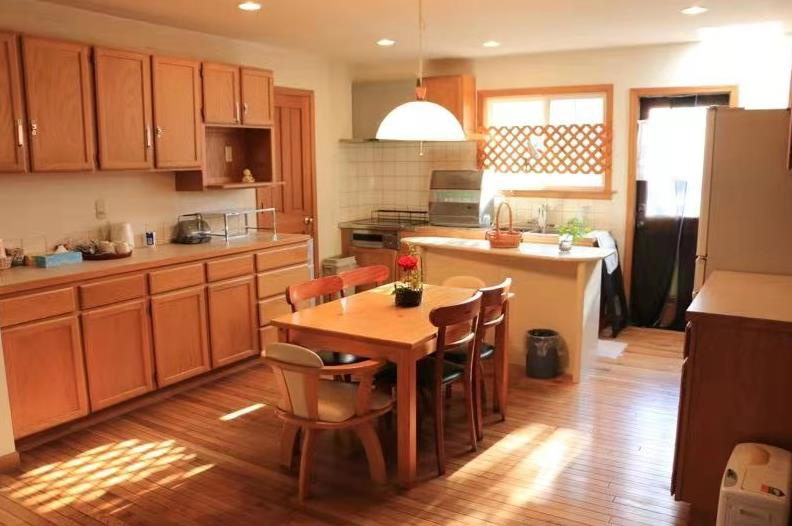 大津市八屋戸戸建の居間・リビング