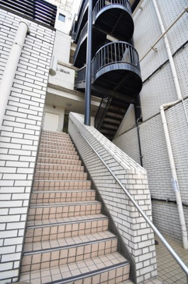 【エントランス】 | イーグル鵜の木 | エントランス部分
