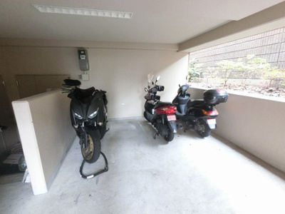 【その他共用部分】 | グランテム本牧 | バイク置場