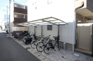 【その他共用部分】 | 屋根付き駐輪場あり！