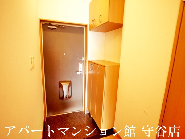 グランドゥール フーガ ヒルズの玄関