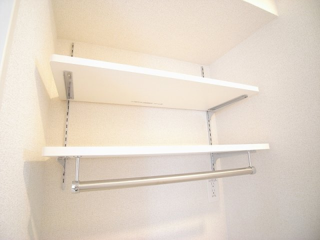 【洗面所】 | Nicewell 鴻池 | リネン棚
