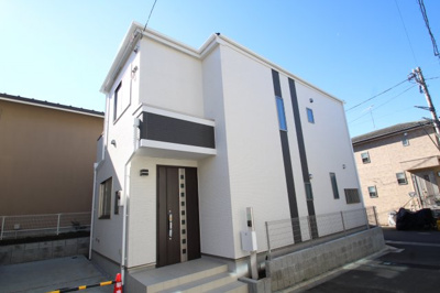 【外観】 | 海老名市国分南3丁目 E号棟　新築戸建　全8棟【仲介手数料無料】 | スタイリッシュな外観
外壁サイディング
