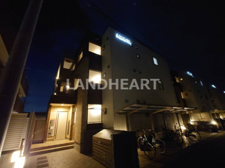 【外観】 | 夜の外観です。