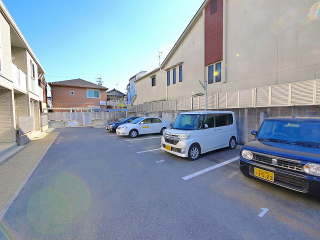 ヴィルコートの駐車場|カースペースがあります