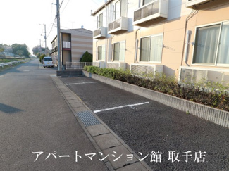 【駐車場】