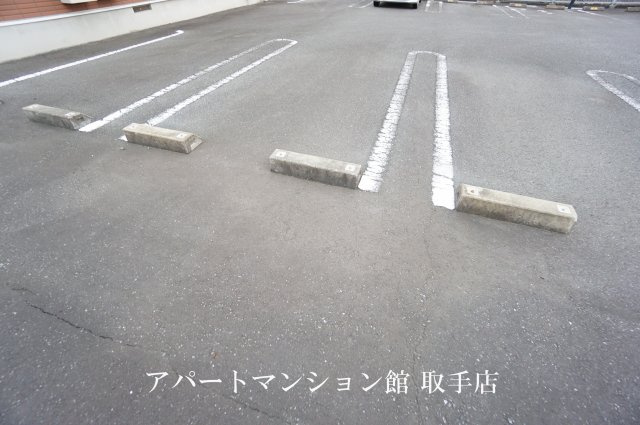 メリディオⅢの駐車場