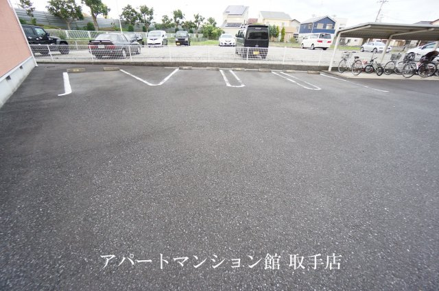 メリディオⅢの駐車場