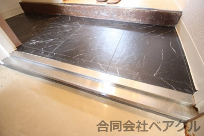 【玄関】 | レジナス瀬田