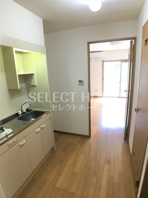 【居間・リビング】 | グリーンヒルズ明大寺 | ゆったりとしたリビングです