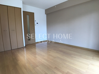 【洋室】 | グリーンヒルズ明大寺 | コンパクトで使いやすい洋室です