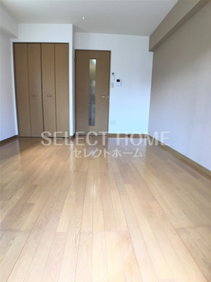 【寝室】 | グリーンヒルズ明大寺 | 広くて明るい寝室
同型タイプ