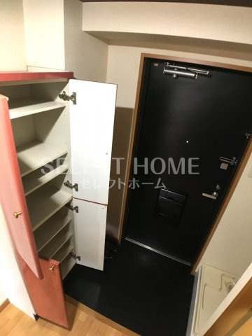 【玄関】 | ベルシャンブール本宿 | シンプルで使いやすい玄関です