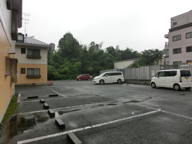 ハイムローゼBの駐車場|ハイムローゼB　冷暖房エアコン