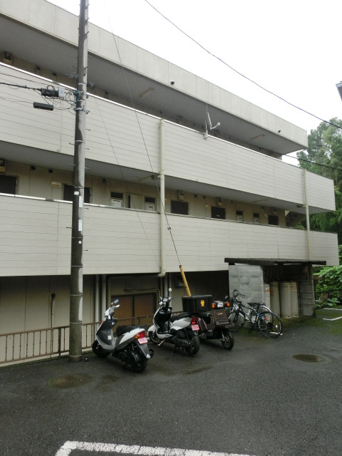 ハイムローゼBのその他共用部分|ハイムローゼB　バイク置き場