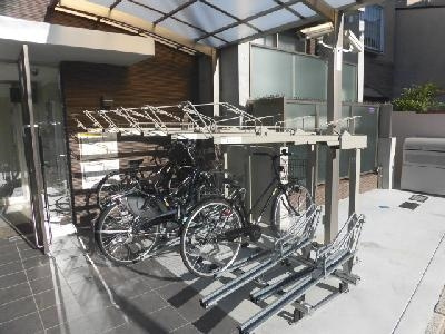 Residence西小路小米町の駐車場|駐輪場