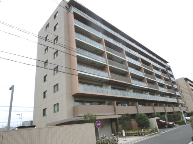 鴻巣市赤見台２丁目の中古マンションの外観|外観の写真です。