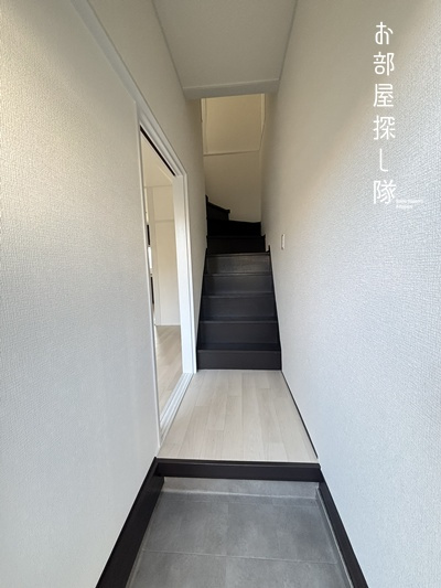 組坂アパート1の玄関