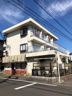 【外観】 | スーパーやコンビニが近くて生活に便利な住環境にあるマンションです☆小田急線「柿生」駅より徒歩圏内！通勤通学はもちろん、お買い物やお出かけにもGood☆