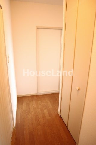 マリニース西浜の玄関|収納もある玄関です