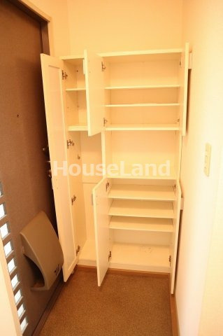 マリニース西浜の収納|ちょっとした収納スペースも充実しています