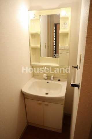 マリニース西浜の洗面所|広い洗面スペース