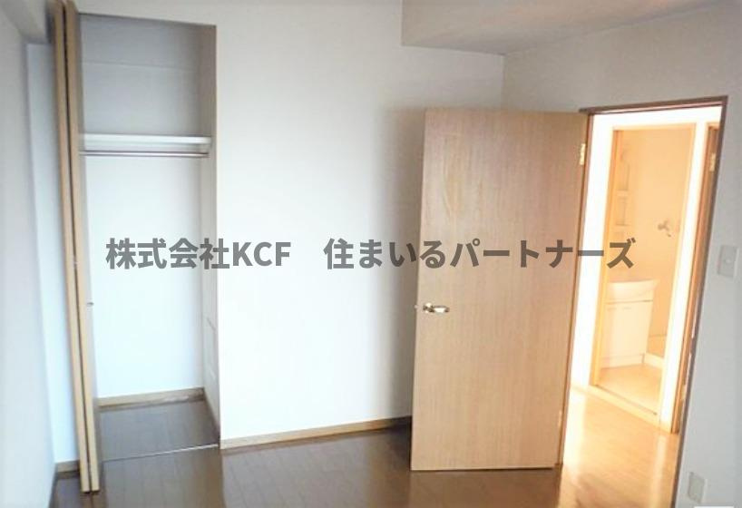 アメニティハイツ杏栄館の洋室|明るい洋室です