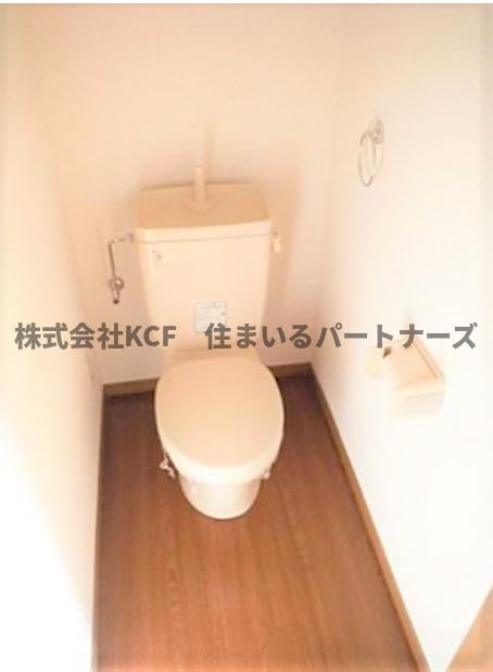 アメニティハイツ杏栄館のトイレ|落ち着いた色調のトイレです