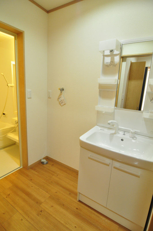 ティアラのその他|室内洗濯機置き場