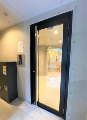 「防音マンション」ビブラートのロビー|建物の内部です