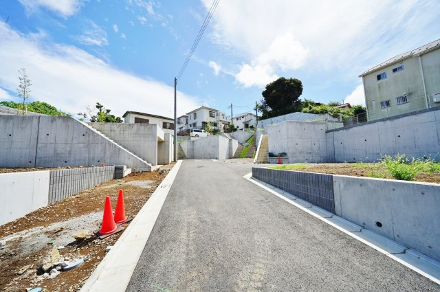 周辺には公園が点在し、豊かな緑に包まれた住環境！保土ケ谷区桜ケ丘1丁目　全１４棟新築戸建ての外観|周辺には公園が点在し、豊かな緑に包まれた落ち着きのあるエリアです。
