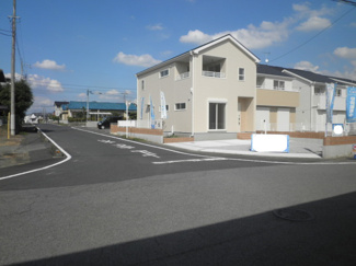 【前面道路含む現地写真】 | 前面道路含む現地写真です