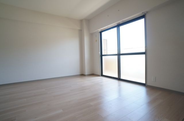 シャルマンコーポ荒牧の洋室